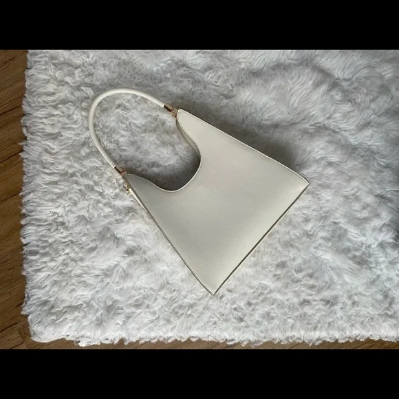 🚨SOLD🚨A New Day white faux leather structured purse - Picture 4 of 4